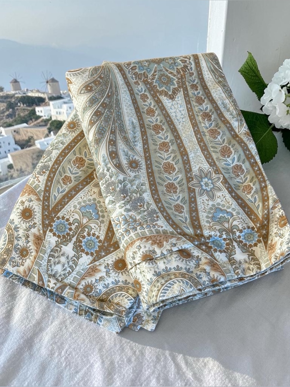 2 Pottery Barn Blythe Paisley Floral Pillow Shams Beige Pale Blue Romantic Boho